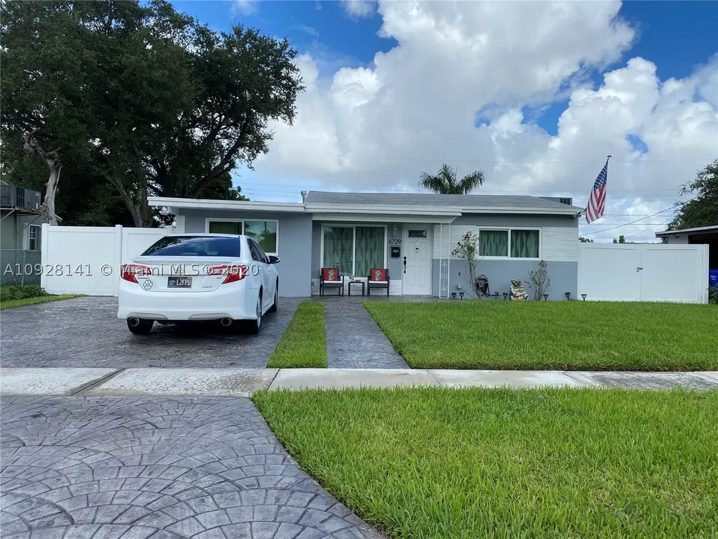 6729 Simms Street Hollywood FL 33024
