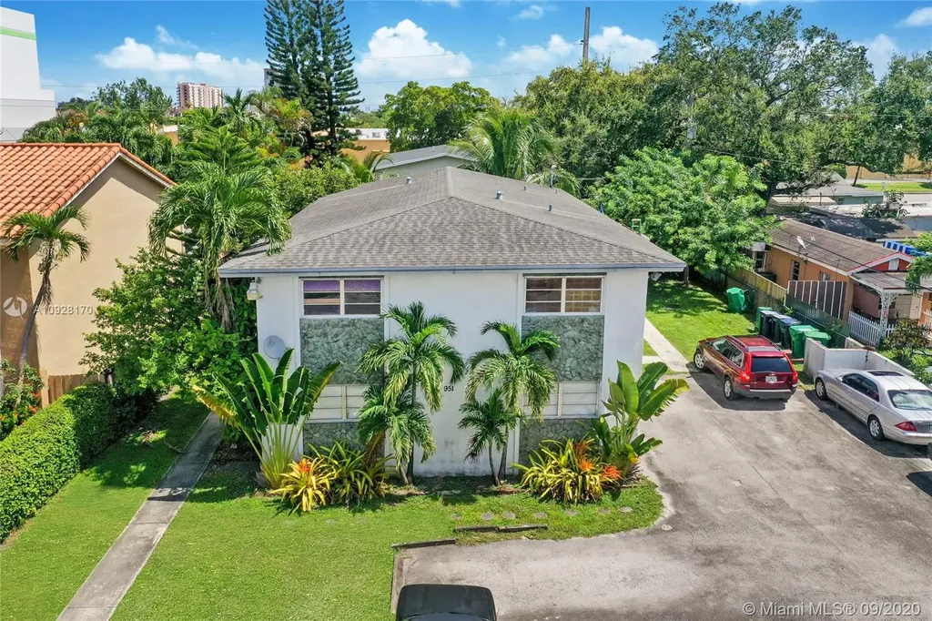 951 SW 68th Court Miami FL 33144