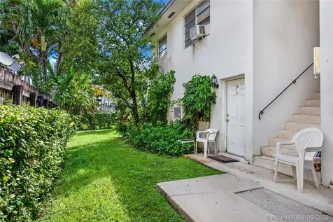 951 SW 68th Court Miami FL 33144