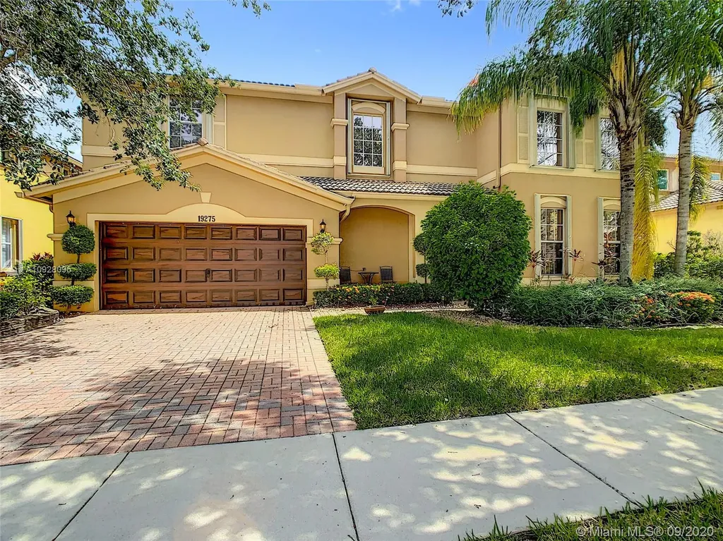 19275 S Gardenia Avenue Weston FL 33332