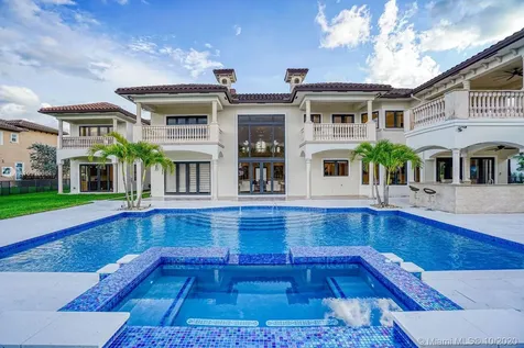 12683 Grand Oaks Drive Davie FL 33330