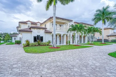 12683 Grand Oaks Drive Davie FL 33330