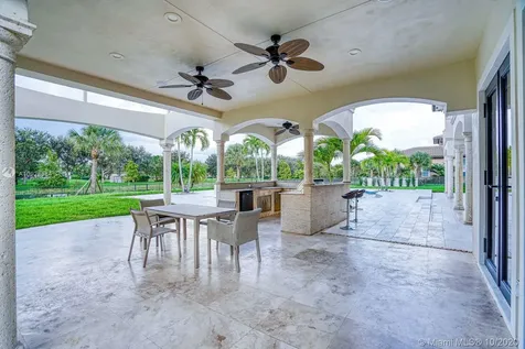 12683 Grand Oaks Drive Davie FL 33330