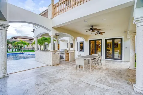 12683 Grand Oaks Drive Davie FL 33330