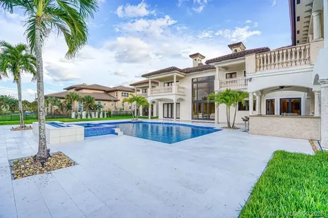 12683 Grand Oaks Drive Davie FL 33330