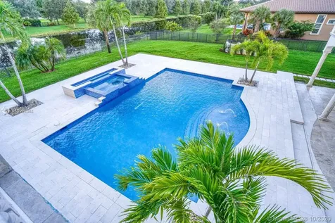 12683 Grand Oaks Drive Davie FL 33330