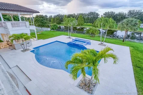 12683 Grand Oaks Drive Davie FL 33330