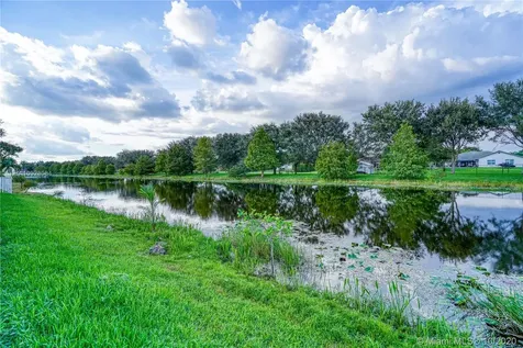12683 Grand Oaks Drive Davie FL 33330