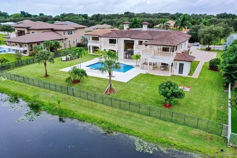 12683 Grand Oaks Drive Davie FL 33330