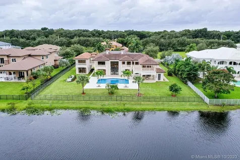 12683 Grand Oaks Drive Davie FL 33330