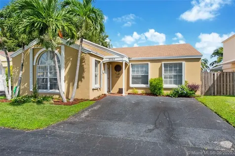 9983 SW 222nd Street Cutler Bay FL 33190