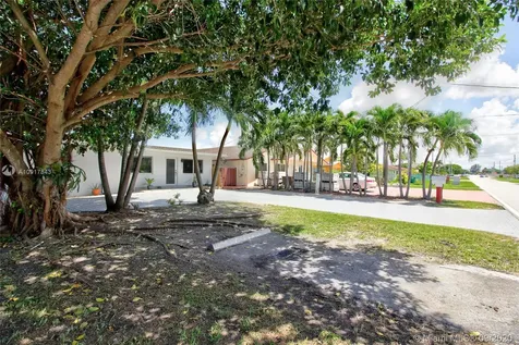 333 SW 122nd Avenue Miami FL 33184