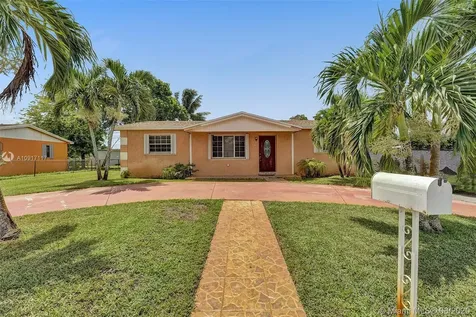 3270 NW 211th Street Miami Gardens FL 33056