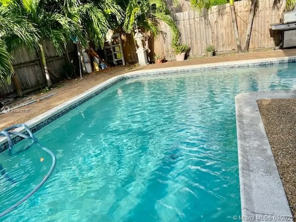 6961 SW 2nd Street Pembroke Pines FL 33023
