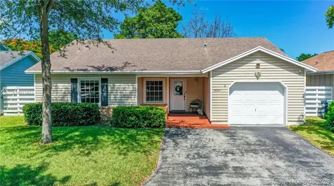 15027 SW 140th Place Miami FL 33186