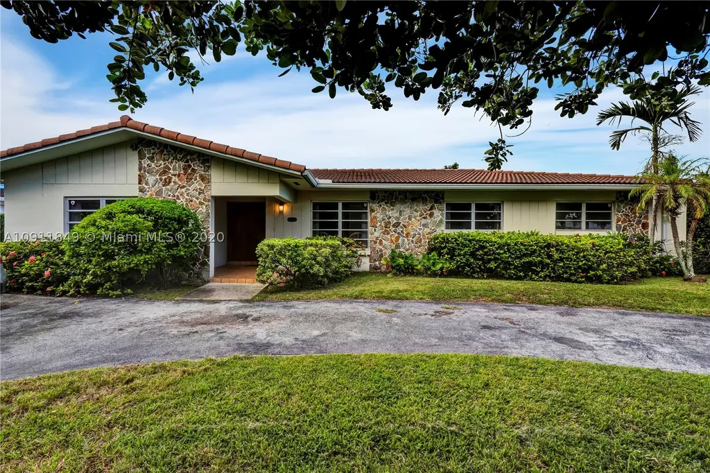 10260 SW 16th Street Miami FL 33165