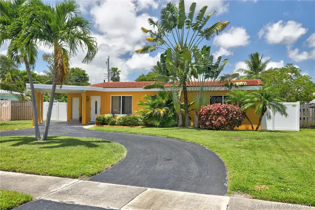 261 SW 11th Court Pompano Beach FL 33060