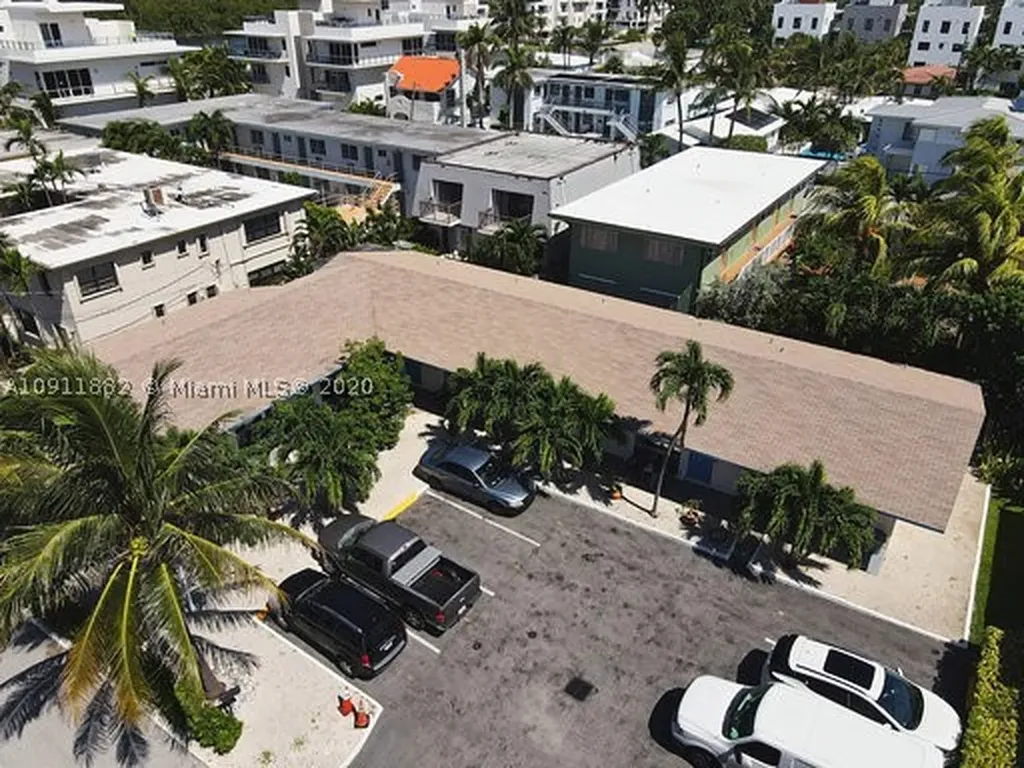 333 Palm Street Hollywood FL 33019