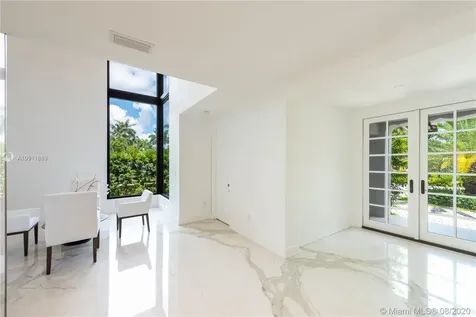250 Palm Avenue Miami Beach FL 33139