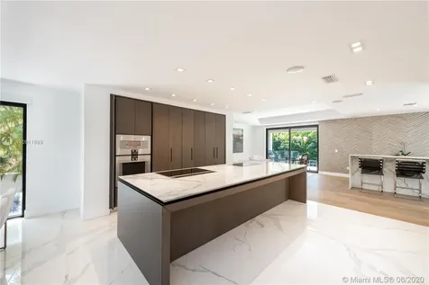 250 Palm Avenue Miami Beach FL 33139