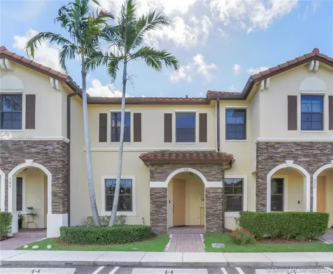576 SE 32nd Avenue Homestead FL 33033