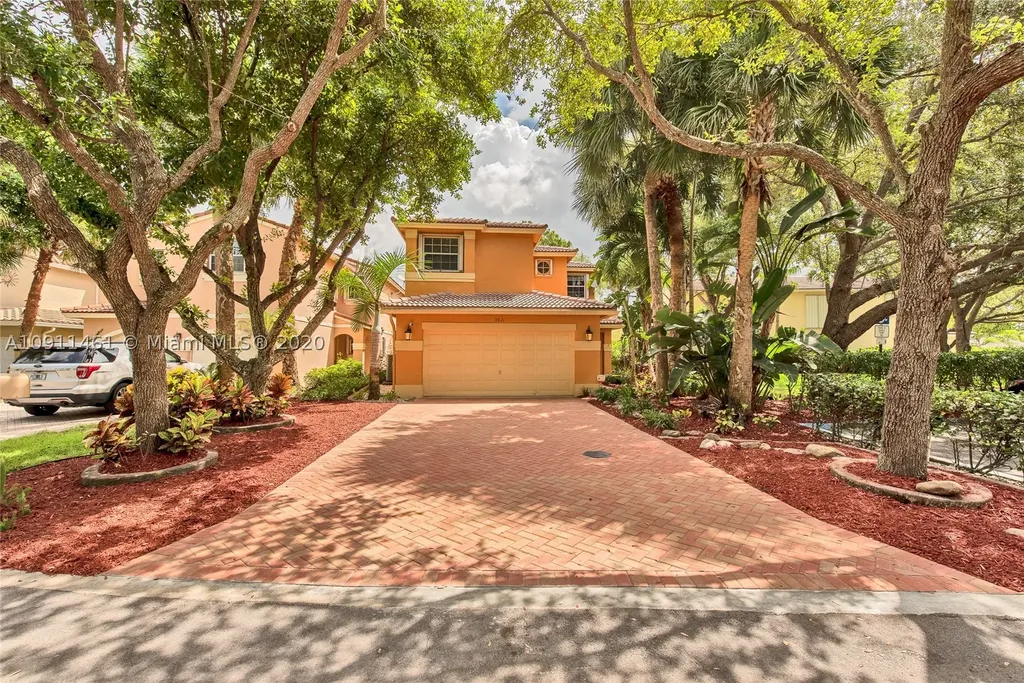 9821 Fairway Cove Lane Plantation FL 33324