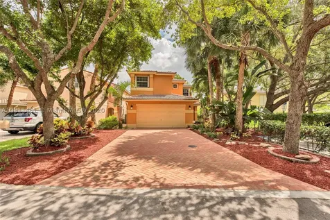 9821 Fairway Cove Lane Plantation FL 33324