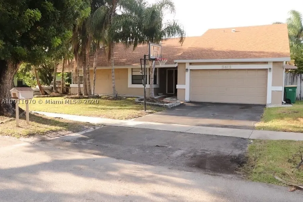 5413 NW 56th Court Tamarac FL 33319