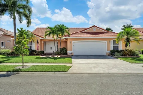 323 SW 187th Terrace Pembroke Pines FL 33029
