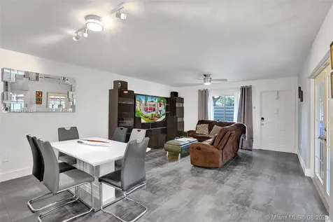 507 NW 98th Avenue Plantation FL 33324