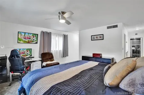 507 NW 98th Avenue Plantation FL 33324