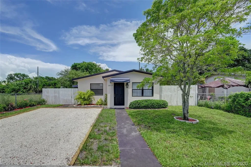 2817 NW 2nd Street Pompano Beach FL 33069