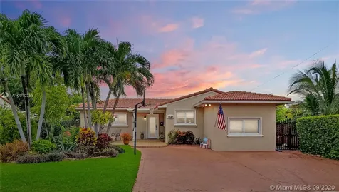 7540 Cutlass Avenue North Bay Village FL 33141