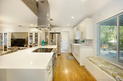 5901 SW 50th Terrace Miami FL 33155