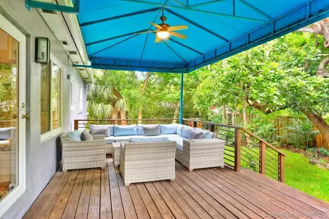 5901 SW 50th Terrace Miami FL 33155