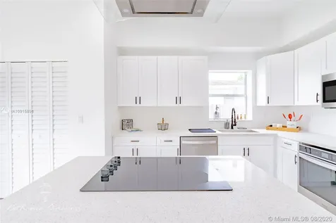 4250 SW 13th Street Miami FL 33134