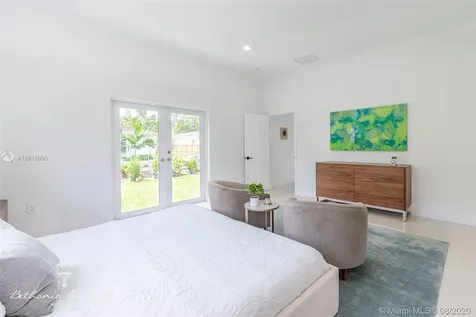 4250 SW 13th Street Miami FL 33134