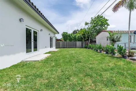 4250 SW 13th Street Miami FL 33134