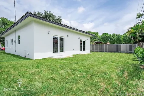 4250 SW 13th Street Miami FL 33134