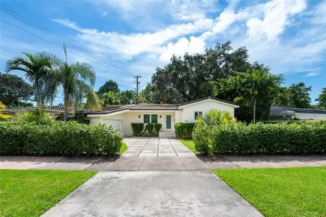 4947 Riviera Drive Coral Gables FL 33146