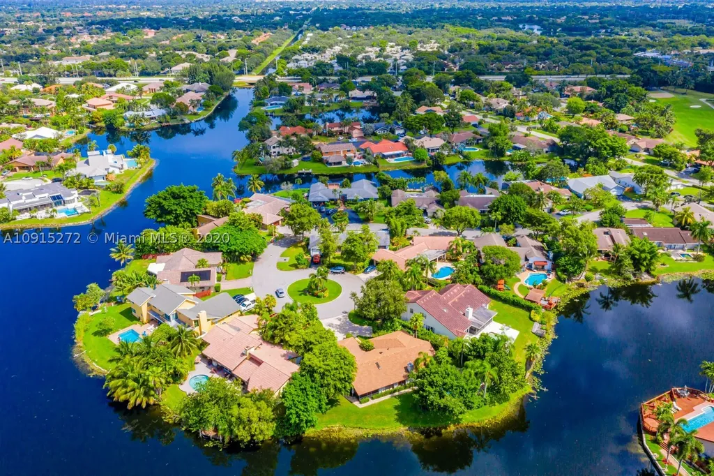9850 SW 2nd Street Plantation FL 33324