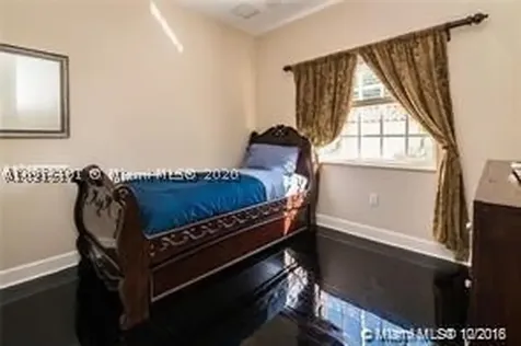 6045 La Gorce Drive Miami Beach FL 33140