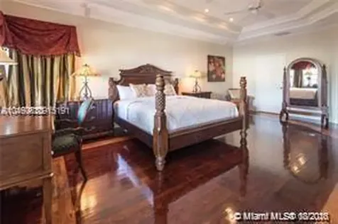 6045 La Gorce Drive Miami Beach FL 33140