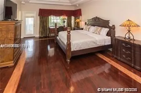 6045 La Gorce Drive Miami Beach FL 33140