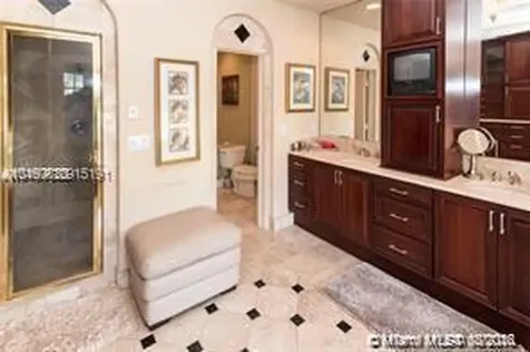 6045 La Gorce Drive Miami Beach FL 33140