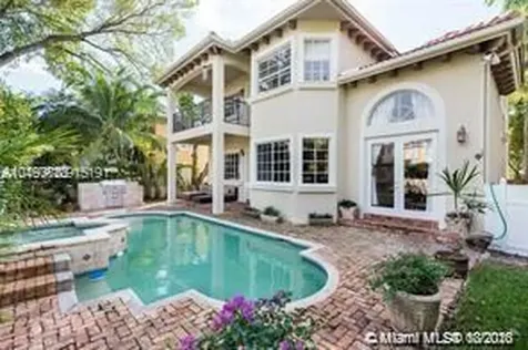 6045 La Gorce Drive Miami Beach FL 33140