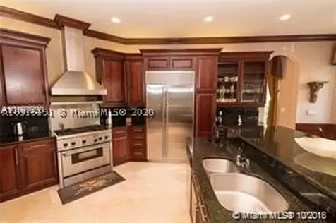 6045 La Gorce Drive Miami Beach FL 33140