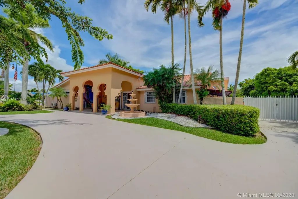 18981 SW 129th Avenue Miami FL 33177