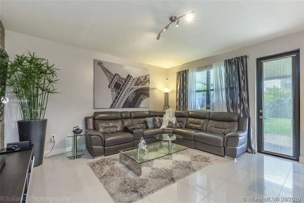 23040 SW 104th Avenue Cutler Bay FL 33190