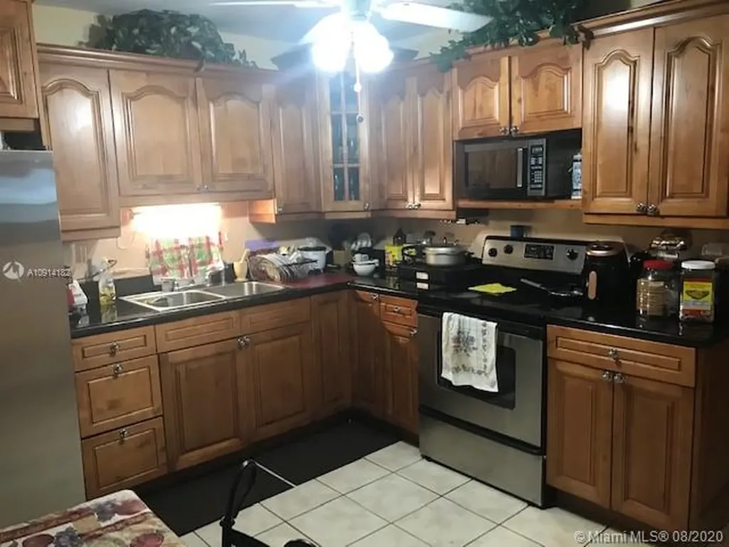 6114 SW 39th Street Miramar FL 33023